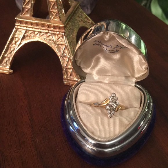 14k gold Diamond cluster ring W/appraisal - Picture 4 of 10
